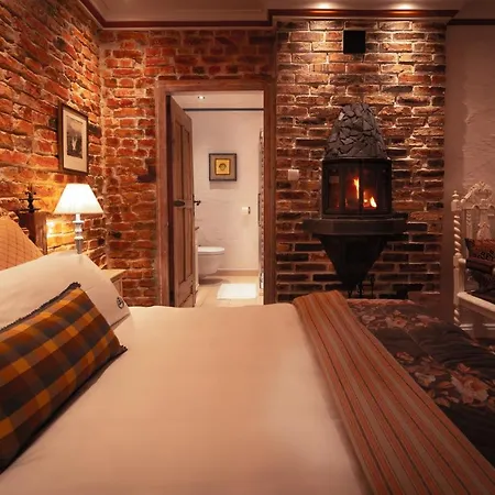 Paul's Fantasia Boutique Aparthotel 4*