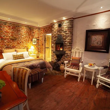 Paul's Fantasia Boutique Aparthotel 4*