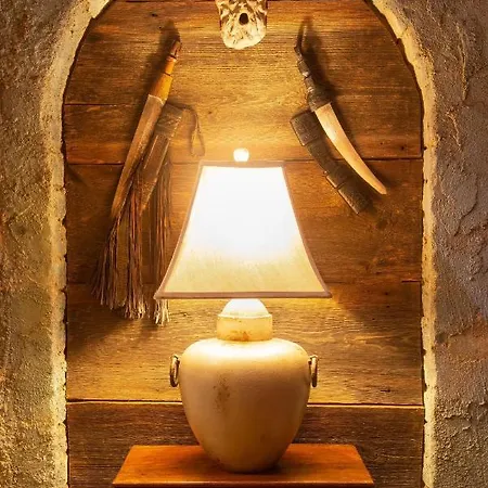 Paul's Fantasia Boutique 4*