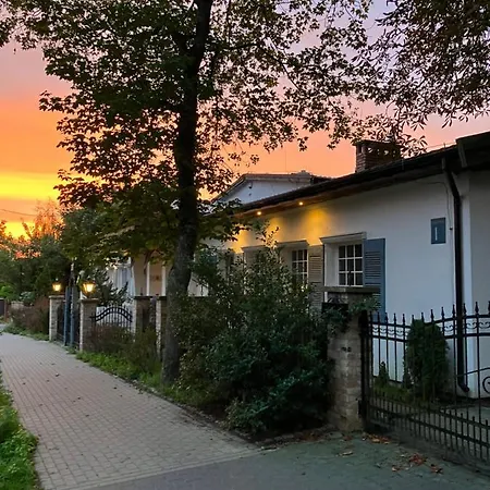 Ξενοδοχείο με διαμερίσματα Paul's Fantasia Boutique