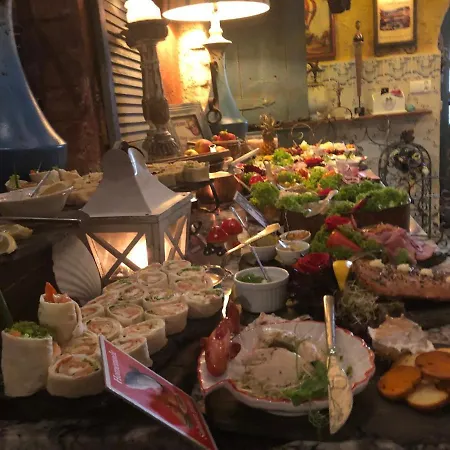 Paul's Fantasia Boutique Aparthotel