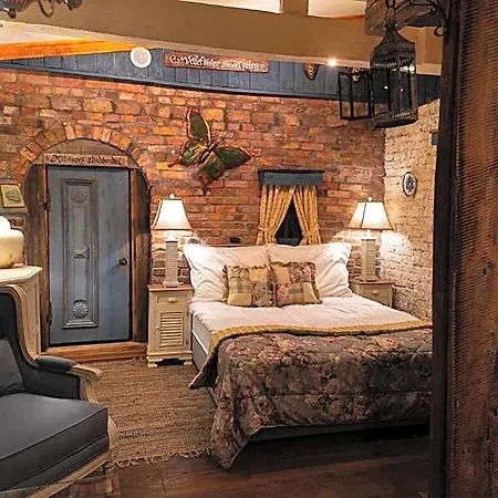 Paul's Fantasia Boutique Aparthotel