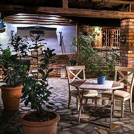 Paul's Fantasia Boutique 4*