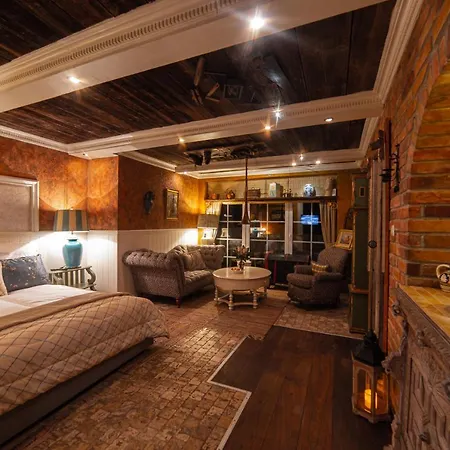 Paul's Fantasia Boutique 4*